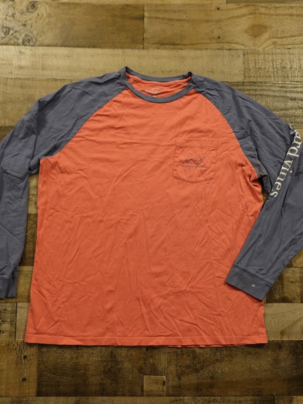 Vineyard Vines Pocket T-Shirt Men’s XL Salmon Pink Blue Long Sleeve Whale Logo